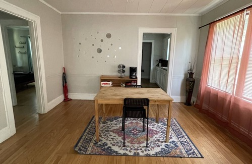 Highland Historic District House | Family-Friendly Retreat: Perfect for Pets and Kids!