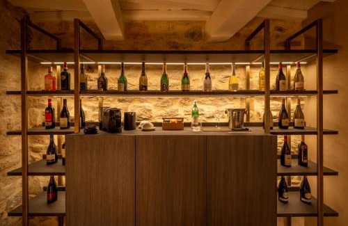 Corciano House | Explore Forma Your Boutique Suite: 4-Star Retreat Awaits