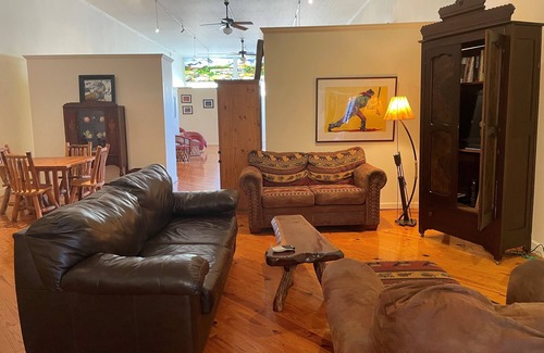 Sedan House | Art Gallery-Converted Hotel with Family-Friendly Amenities