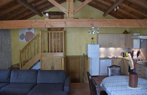 Lendou-en-Quercy House | Discover a Unique Retreat in a Former Cowshed Estate