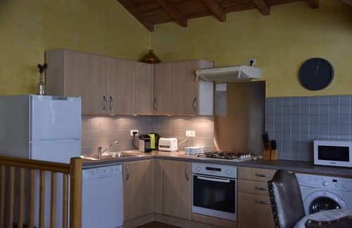 Lendou-en-Quercy House | Discover a Unique Retreat in a Former Cowshed Estate