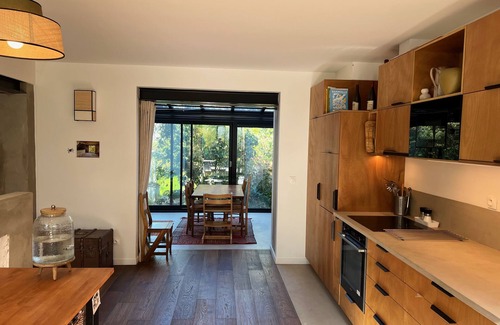 Romainville House | Former farmhouse with courtyard and large garden 2 steps from Paris (metro access line 11)