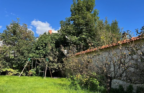 Romainville House | Former farmhouse with courtyard and large garden 2 steps from Paris (metro access line 11)