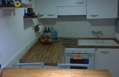 Roiano-Gretta-Barcola-Cologna-Scorcola Apartment | Charming Oceanfront Getaway: Renovated Fisherman’s House