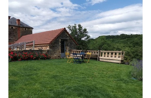 Paulin House | Charming Former Soue Near Sarlat with Family-Friendly Amenities