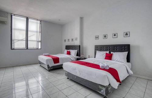 Chinatown House | Budget-Friendly Stay Near Jakarta Kota Station for Families
