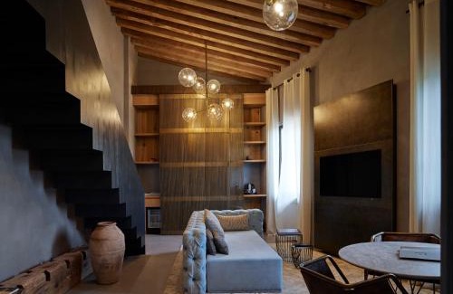 San Niccolo House | Fornace Suite: 4-Star Comfort with Family-Friendly Amenities