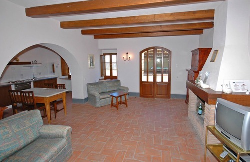 Castelnuovo Berardenga Apartment | Idyllic Fornacino 5: Poolside Retreat in Chianti, Tuscany