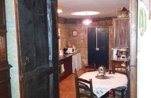 Seixo da Beira Cottage | Pet-Friendly Forno da Aldeia House with Spa in Serra da Estrela