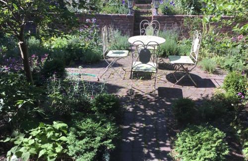 Tyreso Bed & Breakfast | Cozy Fornuddens Bed and Breakfast with Ocean Views