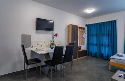 Batonyterenye Apartment | Discover Forrás Vendégház Maconka: Family & Pet Friendly Retreat