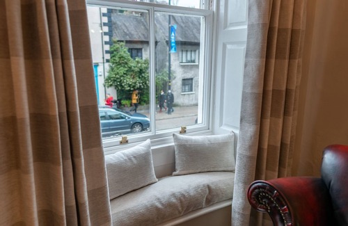 Kendal Apartment | Forrest's Townhouse: Two Apartments with Family-Friendly Perks