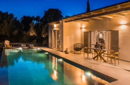 Sarlata Villa | Explore Forrest Villa: Family-Friendly with Pool Access