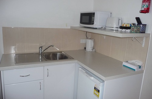 Forster Hotel | Guest Rated: Forster and Wallis Lake Motel with Kitchen
