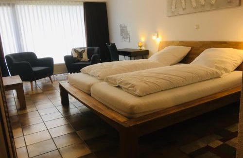 Bad Oeynhausen Hotel | Pet-Friendly Forsthaus Alter Foerster with Ocean View Dining