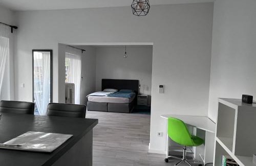 Stockstadt am Main Apartment | Exceptional Forststrasse Apartment - Family-Friendly Retreat