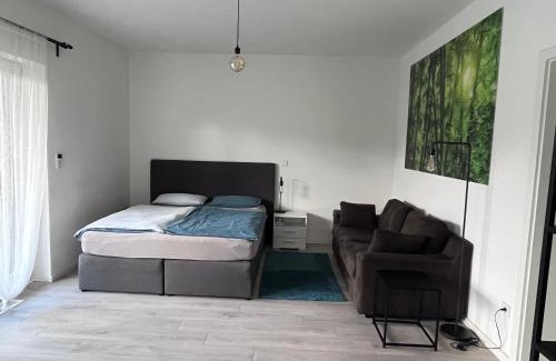 Stockstadt am Main Apartment | Exceptional Forststrasse Apartment - Family-Friendly Retreat