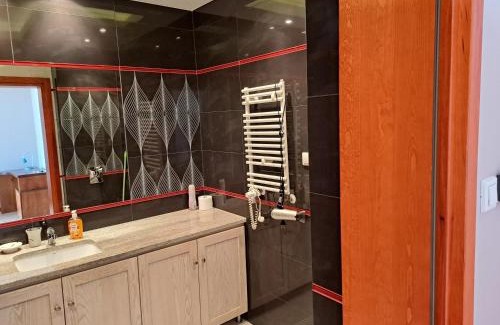 Wyspa Sobieszewska House | Forsycja: Exceptional Stay with Hot Tub & Pet-Friendly Options