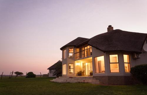 Seafield Cabin | Discover Fort D'Acre: Oceanfront Bliss with Top Amenities