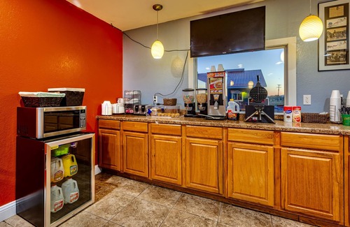 Fort Davis RV Rental | Welcoming Fort Davis Inn & R.V. Park - Pet Friendly Stay