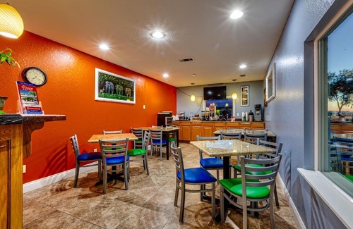 Fort Davis Hotel | Inviting Fort Davis Inn & RV Park: Family and Pet Friendly