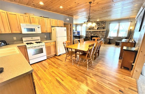 Butternut Cabin | Experience Fort Flambeau on the Flowage: Family-Friendly Retreat