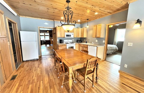 Butternut Cabin | Experience Fort Flambeau on the Flowage: Family-Friendly Retreat