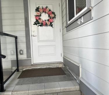 Fort Langley Villa | Family-Friendly Fort Langley Homestead Awaits Your Stay