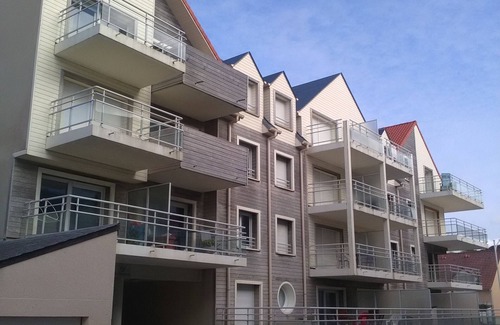 Fort-Mahon-Plage Apartment | Cozy Apartment in Fort-Mahon-Plage with Spa & Kitchen