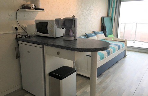 Fort-Mahon-Plage Apartment | Cozy Apartment in Fort-Mahon-Plage with Spa & Breakfast