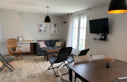 Fort-Mahon-Plage Apartment | Family-Friendly Apartment with Sunset Views in Fort-Mahon-Plage