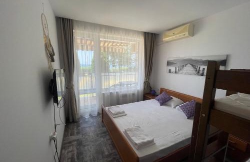 Elenite Apartment | Relaxing Fort Noks SP Apartments with Oceanfront Views