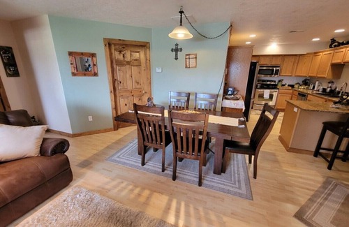 Davenport House | Fort Spokane Home with Mtn Views