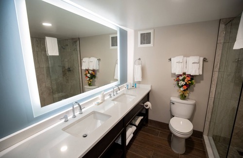 Lake George Resort | Discover Fort William Henry Hotel: Pool, Spa & Great Reviews