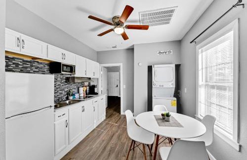 Fort Worth Apartment | Fort Worth Medical District Bungalow