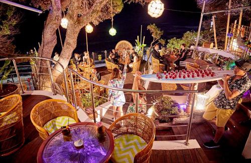 Forte Village Hotel | Elegant Forte Village Resort: Villa Del Parco & Spa Awaits