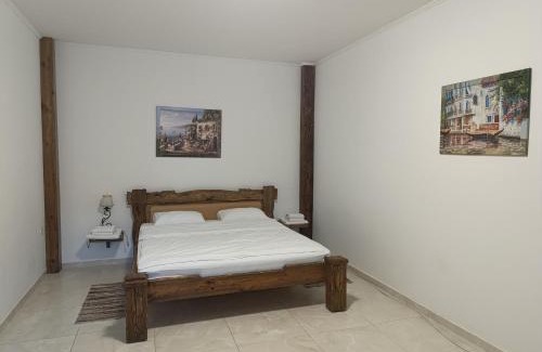Uman Hotel | Discover Fortetsya: Pet-Friendly Haven with Hot Tub