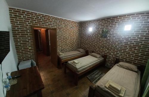 Uman Hotel | Discover Fortetsya: Pet-Friendly Haven with Hot Tub