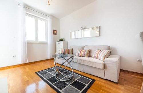 Gruz Apartment | Fortuna Apartment: Guest Rated 10/10 for Unforgettable Stays