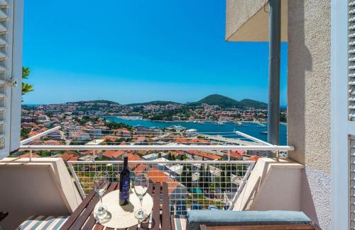 Gruz Apartment | Fortuna Apartment: Guest Rated 10/10 for Unforgettable Stays