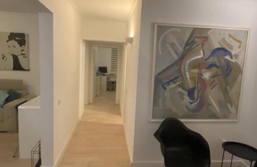 Pitesti Apartment | Exceptional Fortuna Flat: Family-Friendly & Highly Rated Stay