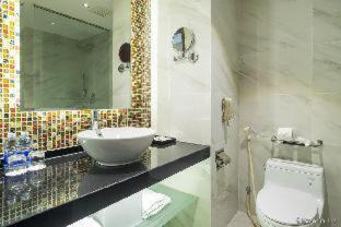Ba Dinh Hotel | Fortuna Hotel Hanoi: Relax by the Pool with Hot Tub Access