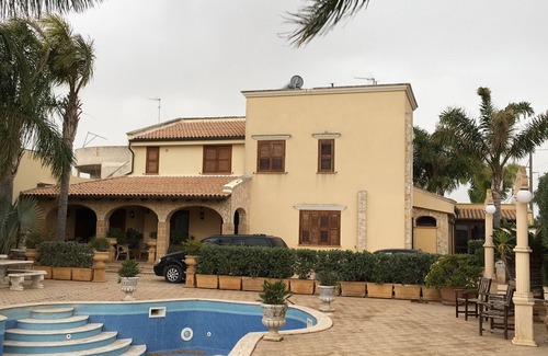 Mazara del Vallo Villa | Discover Fortuna: Elegant Villa with Shared Pool & Ocean View