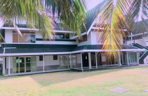Kumbalam Resort | Budget-Friendly Fortuna River Banks with Restaurant & Breakfast