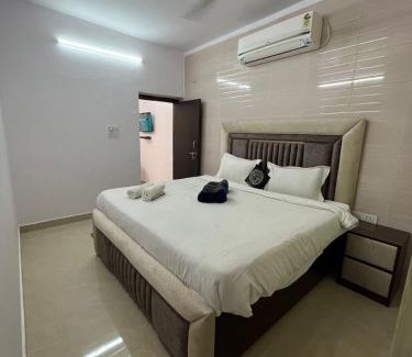 Saket Apartment | Fortune Home Service Apartment: Ideal for Family Getaways