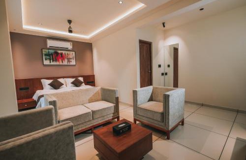 Kasaragod Hotel | Budget-Friendly Fortview Suites with Family Amenities