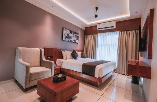 Kasaragod Hotel | Budget-Friendly Fortview Suites with Family Amenities
