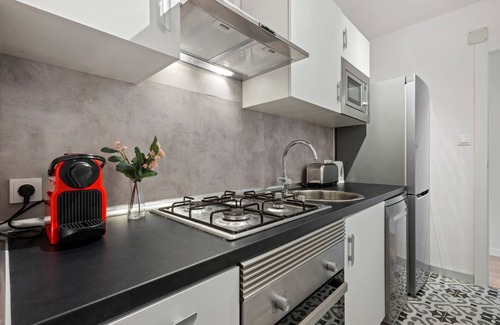 Sant Marti Apartment | Comfortable Forum 4 Apartment with Spa and Family Amenities