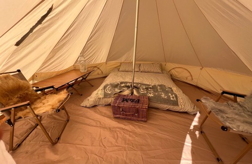 Moreton-in-Marsh RV Rental | Fossewold Camping Bell Tent 4 of 4