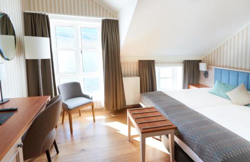 Faskrudsfjordur Hotel | Pet-Friendly Fosshotel Eastfjords with High Review Score